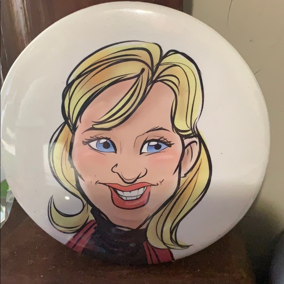 Meet your Posher, Laurie - Picture 1 of 1